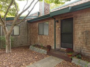 18 Pine Tree Cir, Cotati, CA 94931