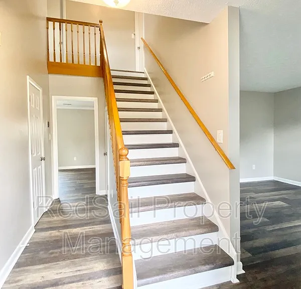 2 Still Harbor Ct — Photo 3