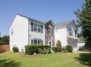 7590 Country Creek Dr, Cumming, GA 30028