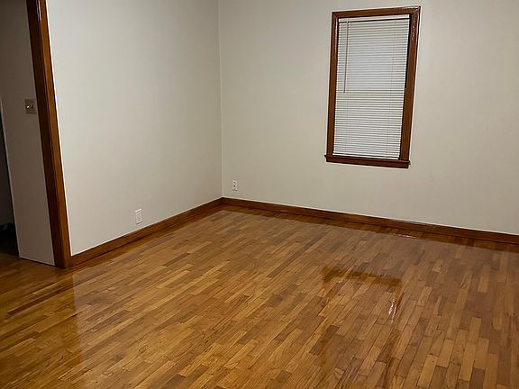 3rd image of 705 N 13th St APT 2