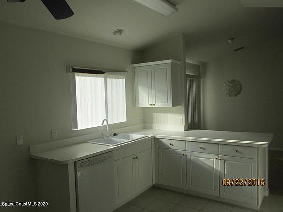 4th image of 1610 Lago Mar Dr