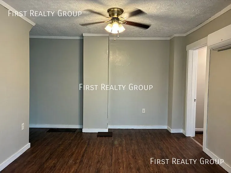 2660 Hazel Ave — Photo 5