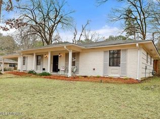 925 Briarwood Dr, Jackson, MS 39211