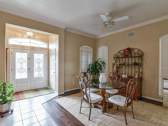 3rd image of 3228 Village Oak Dr