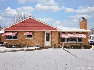 111 N Maple St, Mount Prospect, IL 60056