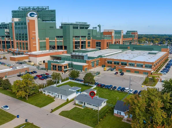 910 Stadium Dr, Green Bay, WI 54304