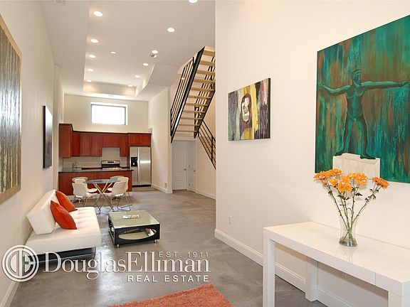 3rd image of 91 King St