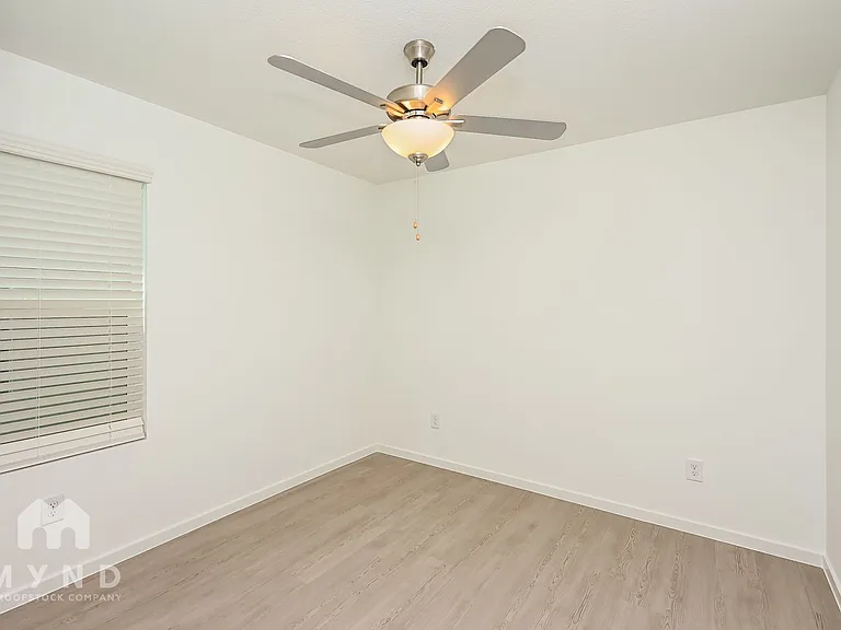 2644 Mistwood Dr — Photo 17