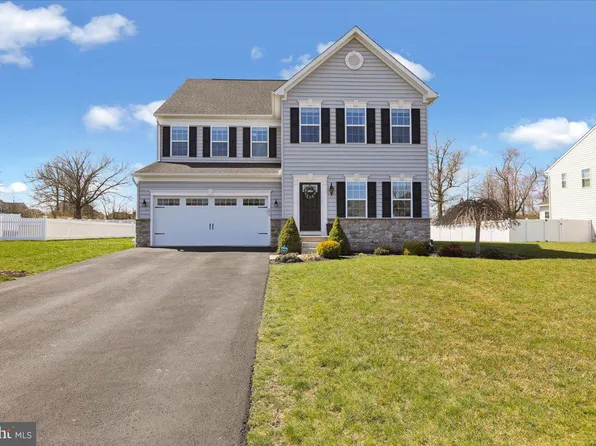 215 Detar Rd, Gilbertsville, PA 19525