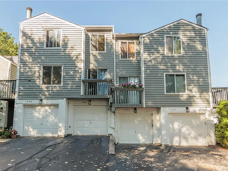 1342 Patti Park — Photo 1