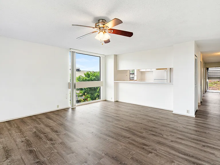 75-5669 Kuakini Hwy #5-201 — Photo 1