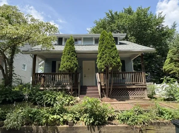 1282 Sawyer Ave, Akron, OH 44310