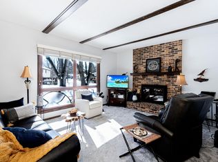 5617 Riverview Cir, Champlin, MN 55316