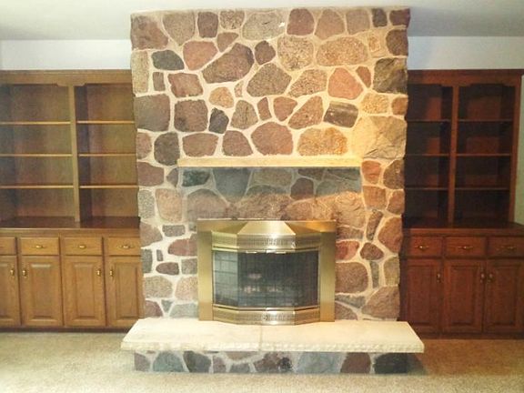 5th image of 160 Crestwood Dr