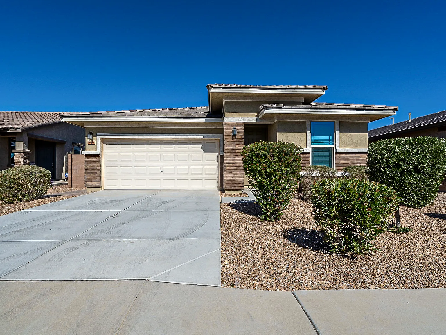 41272 West Rio Bravo Drive - 1 — Photo 1