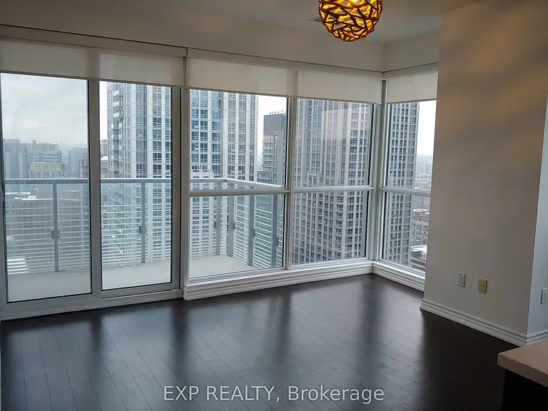 386 Yonge St #3115 — Photo 7