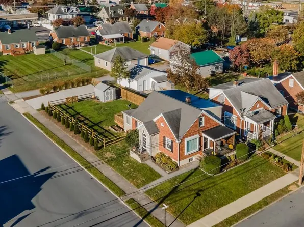 1103 S 5th St, Chambersburg, PA 17201