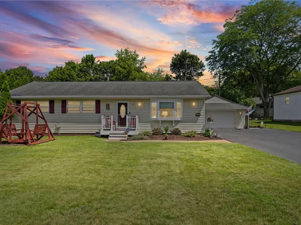 72 Coronet Rd, Rochester, NY 14623