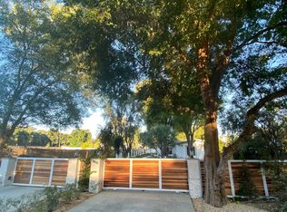 5707 Melvin Ave #B, Tarzana, CA 91356