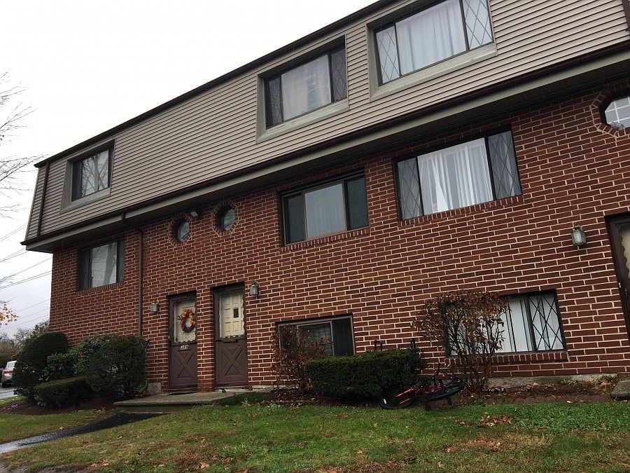 2nd image of 389 Farrwood Dr
