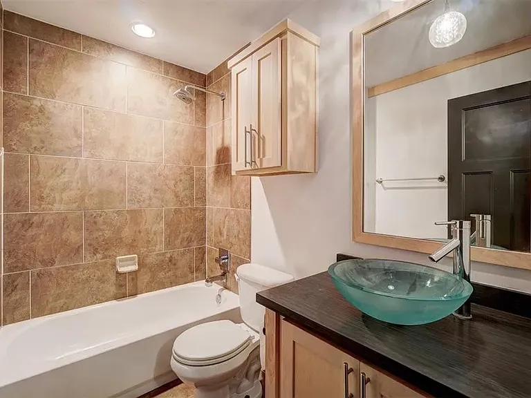 Main Hallway Full Bathroom