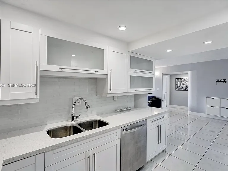 3725 S Ocean Dr #1519 — Photo 6