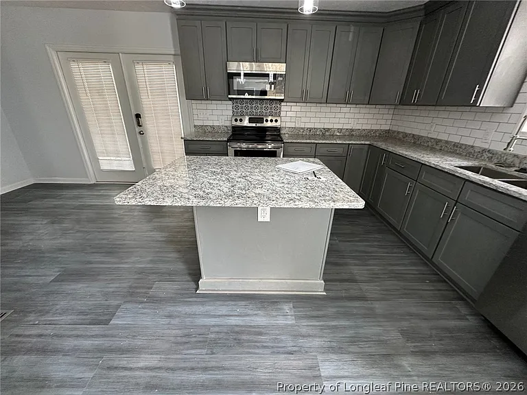 929 Fleetwood Dr — Photo 9