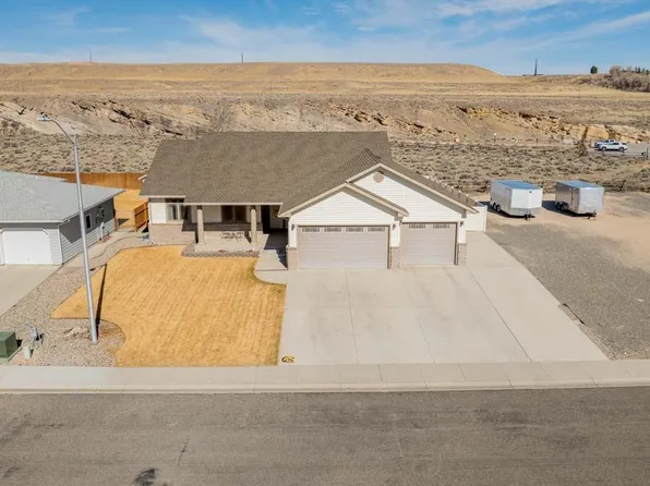 801 River View Dr, Cody, WY 82414