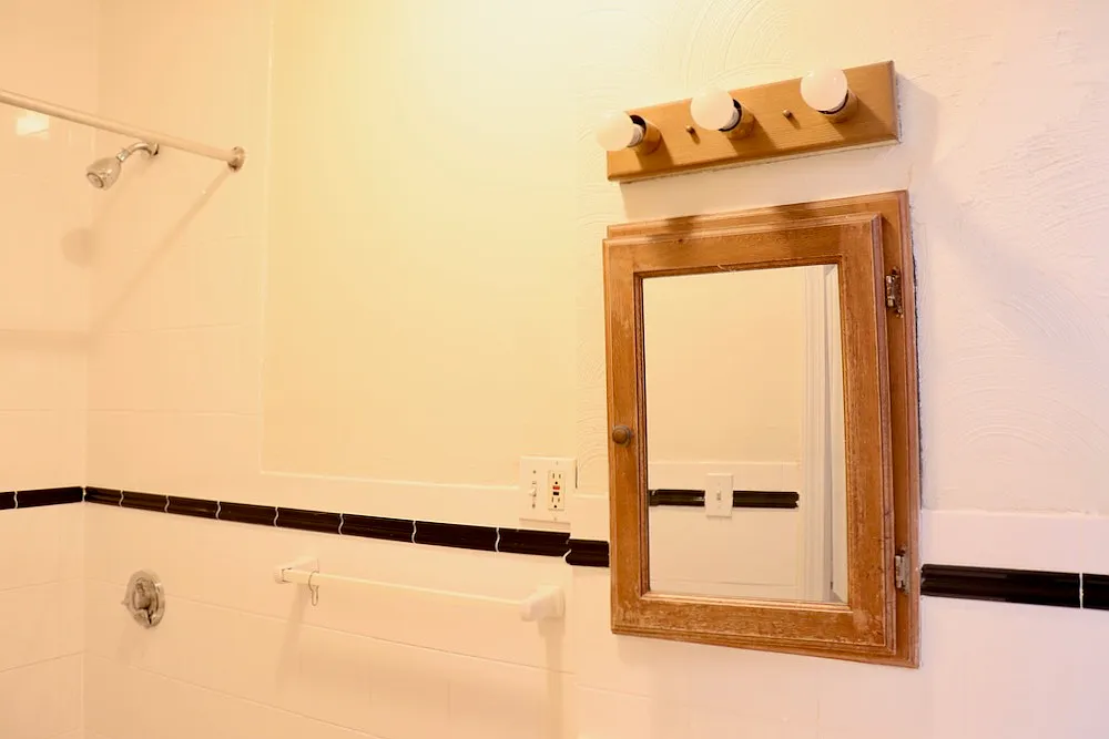 Building Photo - 56 Queensberry St #9