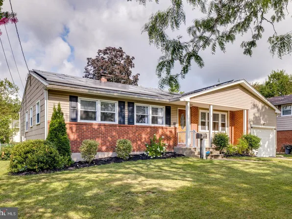 4 Coach Ln, Cherry Hill, NJ 08002