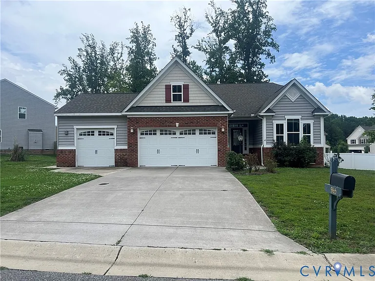 965 Eagle Pl — Photo 1