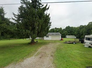 1077 Chestnut Hills Rd NE, Granville, OH 43023