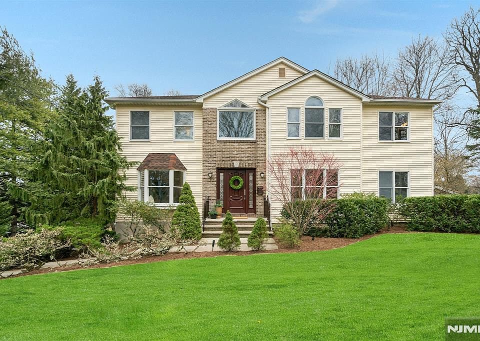 1st image of 435 Morningside Rd