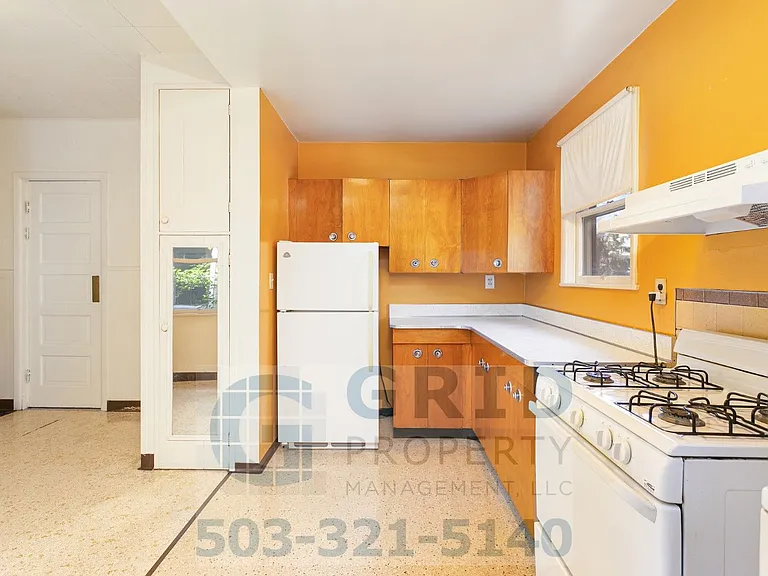 1905 SE Morrison St #1 — Photo 4