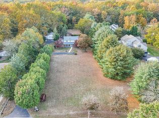 64 Mill St, Medford, NJ 08055