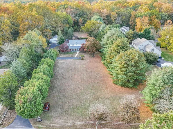 64 Mill St, Medford, NJ 08055