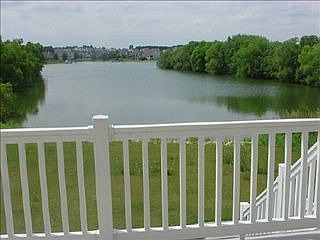 1st image of 4072 Lakeshore Dr