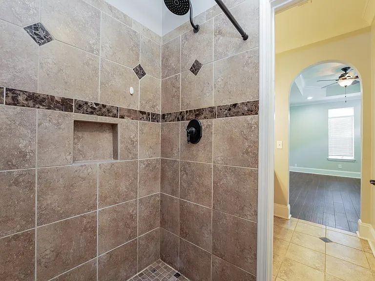 605 Brookwater Dr — Photo 10
