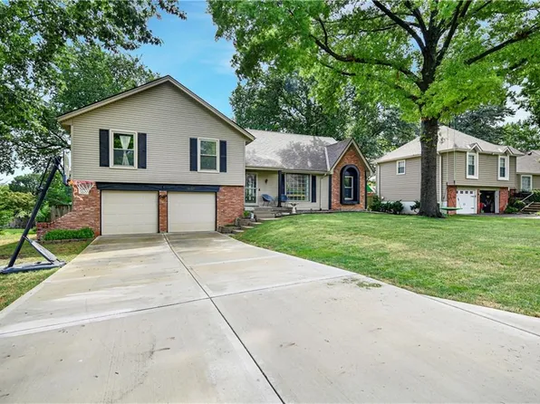 10107 Monrovia St, Lenexa, KS 66215