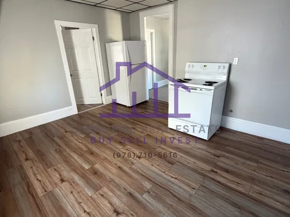 111 Ash St #1, Auburn, ME 04210