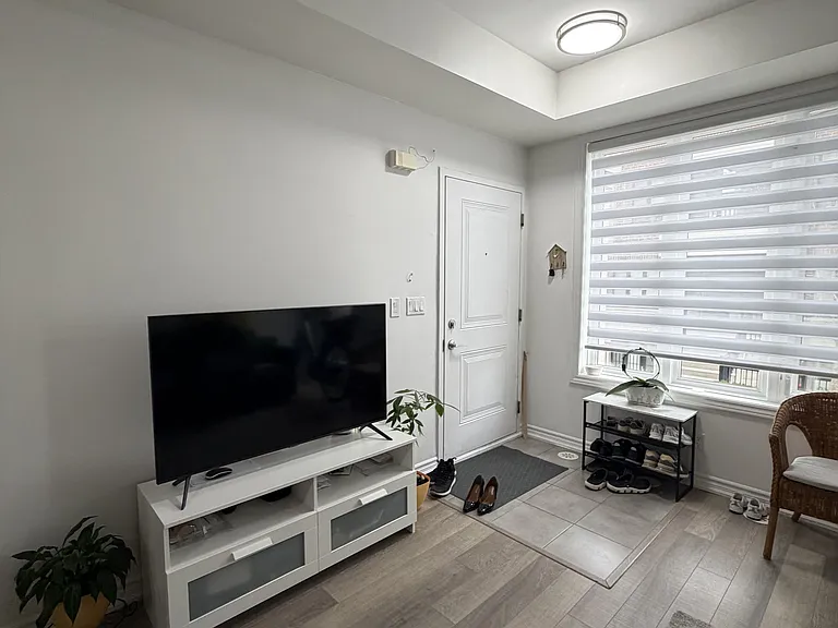 30 Carnation Ave #77 — Photo 7