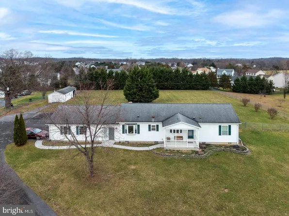 2713 Senseny Rd, Winchester, VA 22602