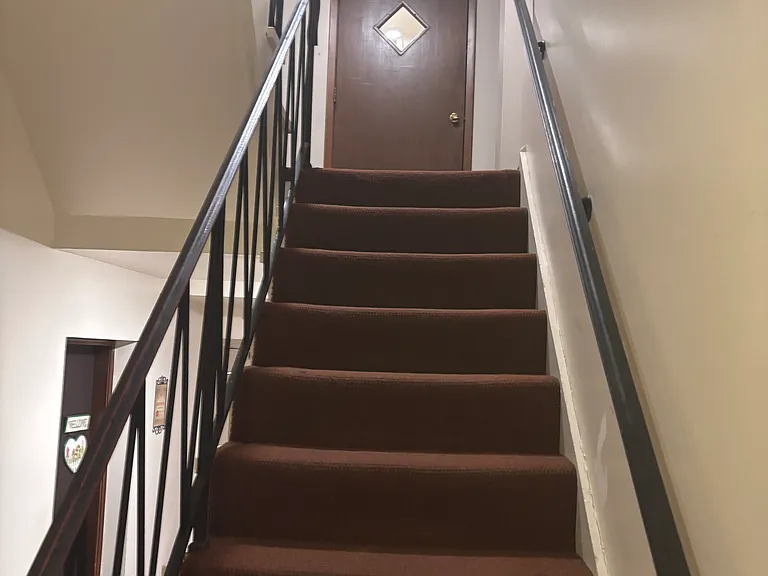 third floor walkup
