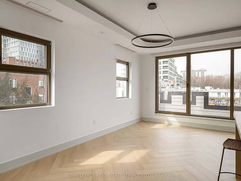32 Rowanwood Ave #4 — Photo 34