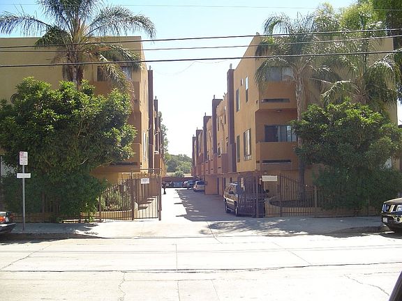 3rd image of 8734-8736 Burnet Ave