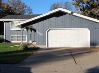 1506 Columbia Dr, Bismarck, ND 58504