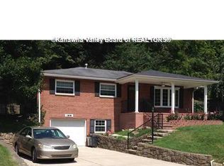 144 Riverview Dr, Saint Albans, WV 25177