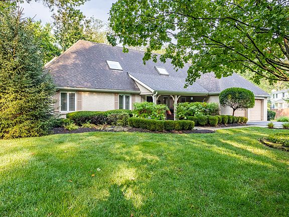 2nd image of 645 Braeside South Dr