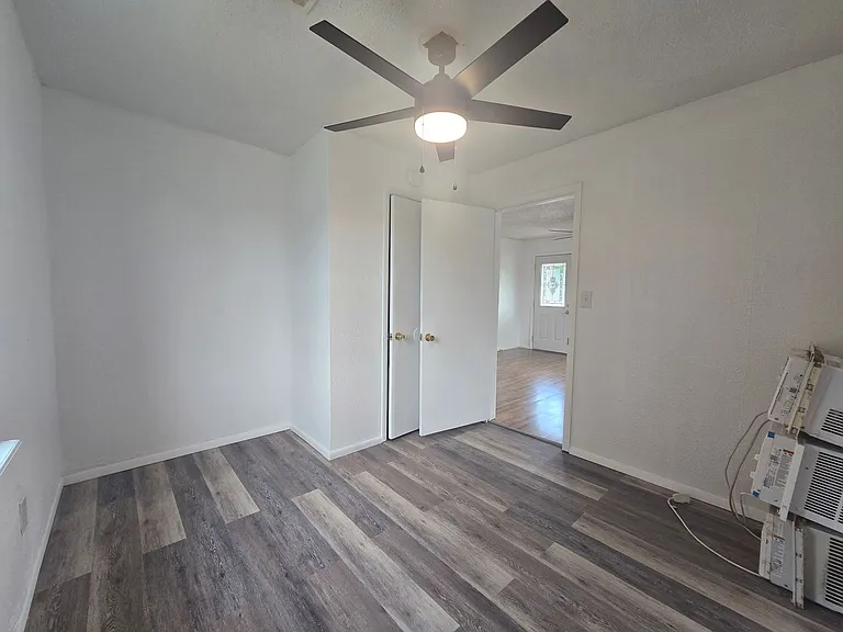 920 W Farrall St — Photo 19