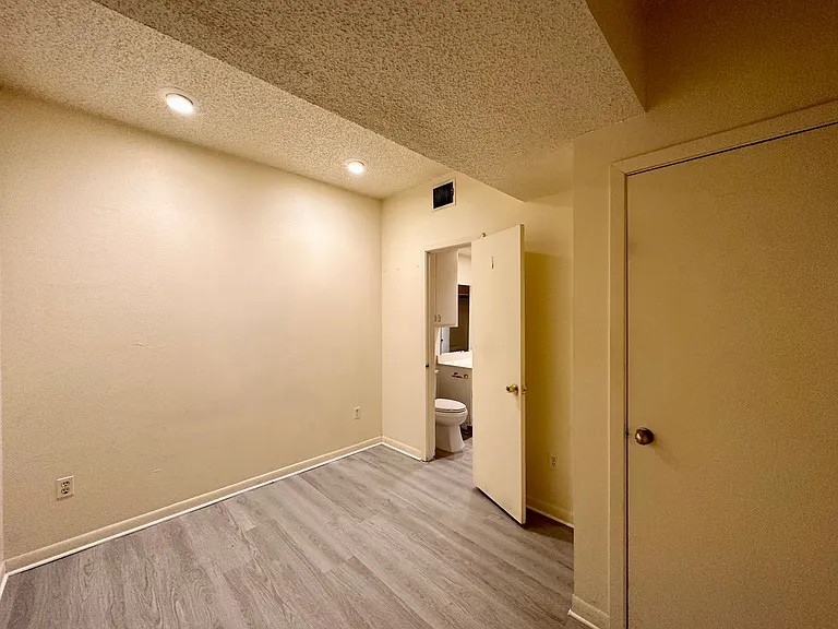 2612 San Pedro St #104-105 — Photo 7
